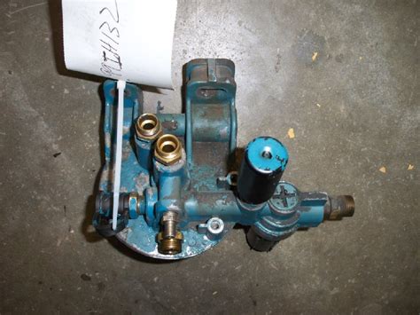 3 IPR - Injection Pressure Regulator. . Dt466 fuel filter housing check valve
